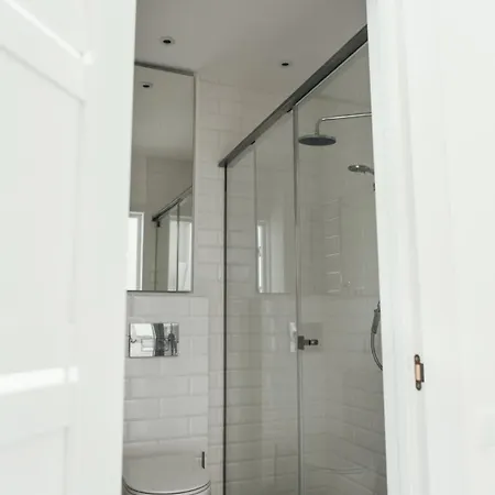 жк сонячний квартал Apartment