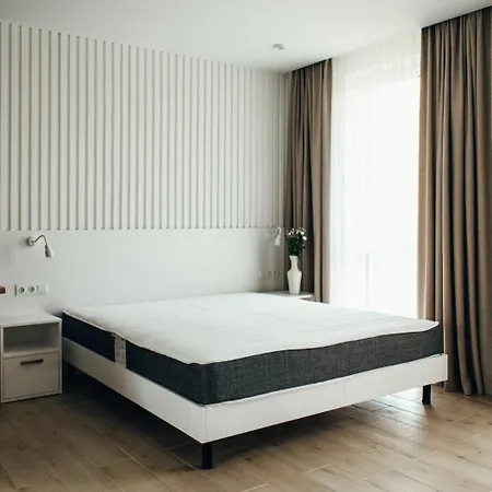 жк сонячний квартал Apartment *